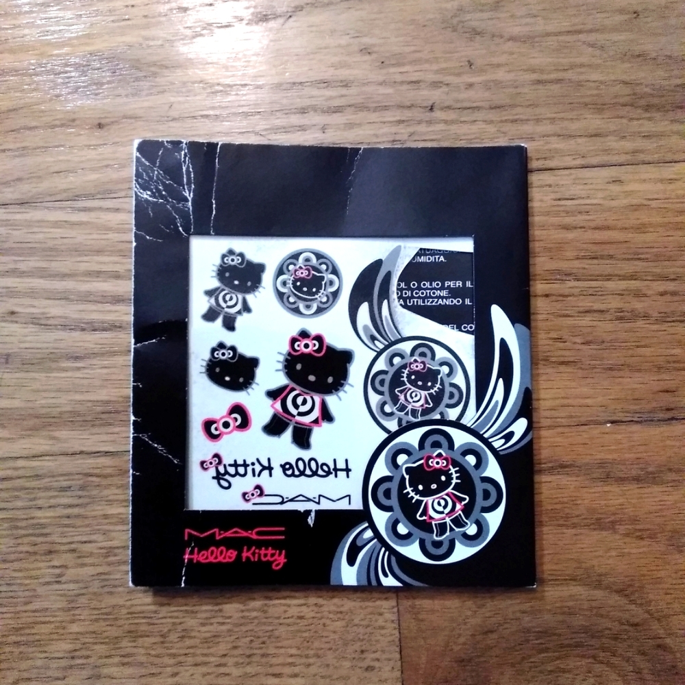 MAC temporary tattoos limited edition Hello kitty